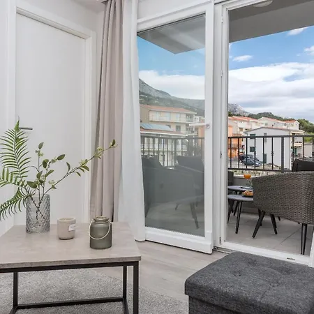 Nanna Apartment *